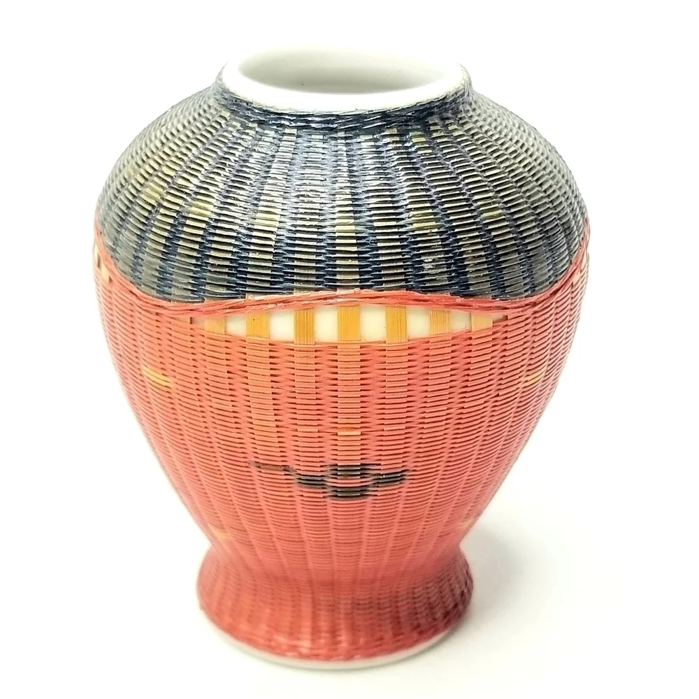 Red and Black Small Chinese Porcelain  Bamboo Wrapped Jar